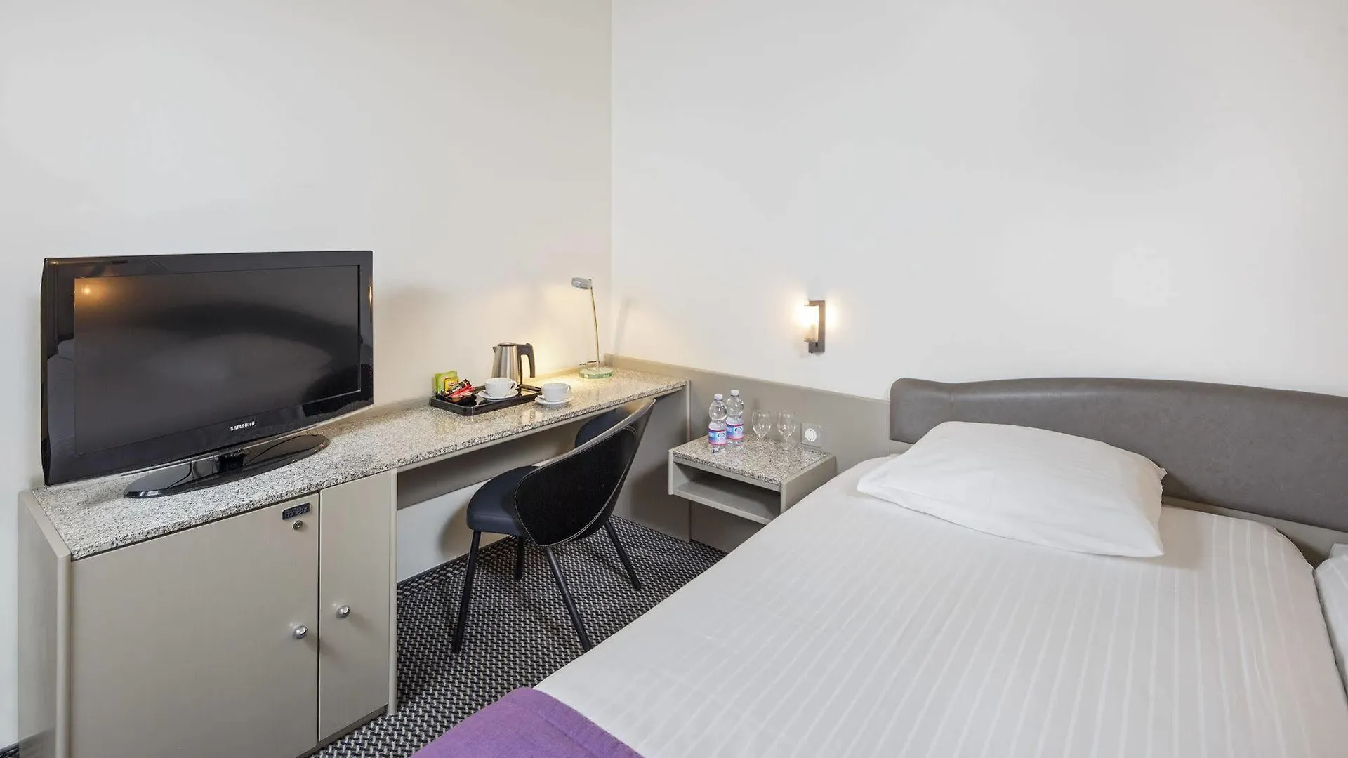 Hotel Fly Away Kloten Switzerland
